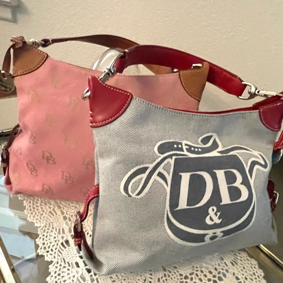 Dooney & Bourke signature hobo bag, pink sig fabric with leather trim - Picture 16 of 16